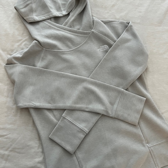 The North Face Women's Light Gray Hoodie - Picture 2 of 7